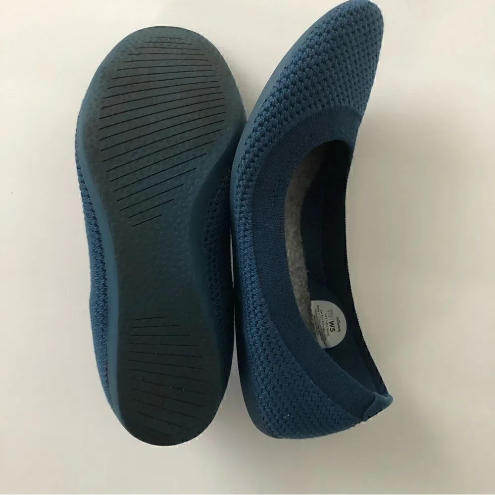 Allbirds blue Tree Breezers in woman’s size 5 slip on flexible flats wool
